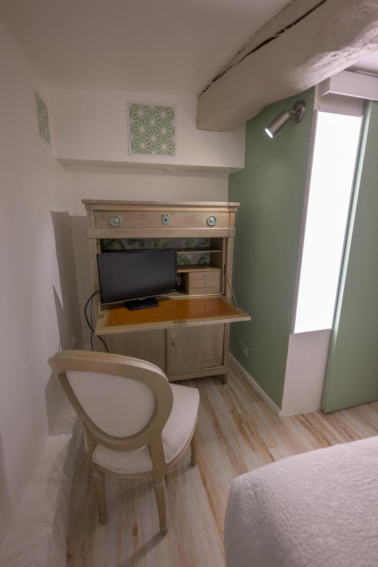 Cosy Flat In The Heart Of Valbonne Village Екстериор снимка