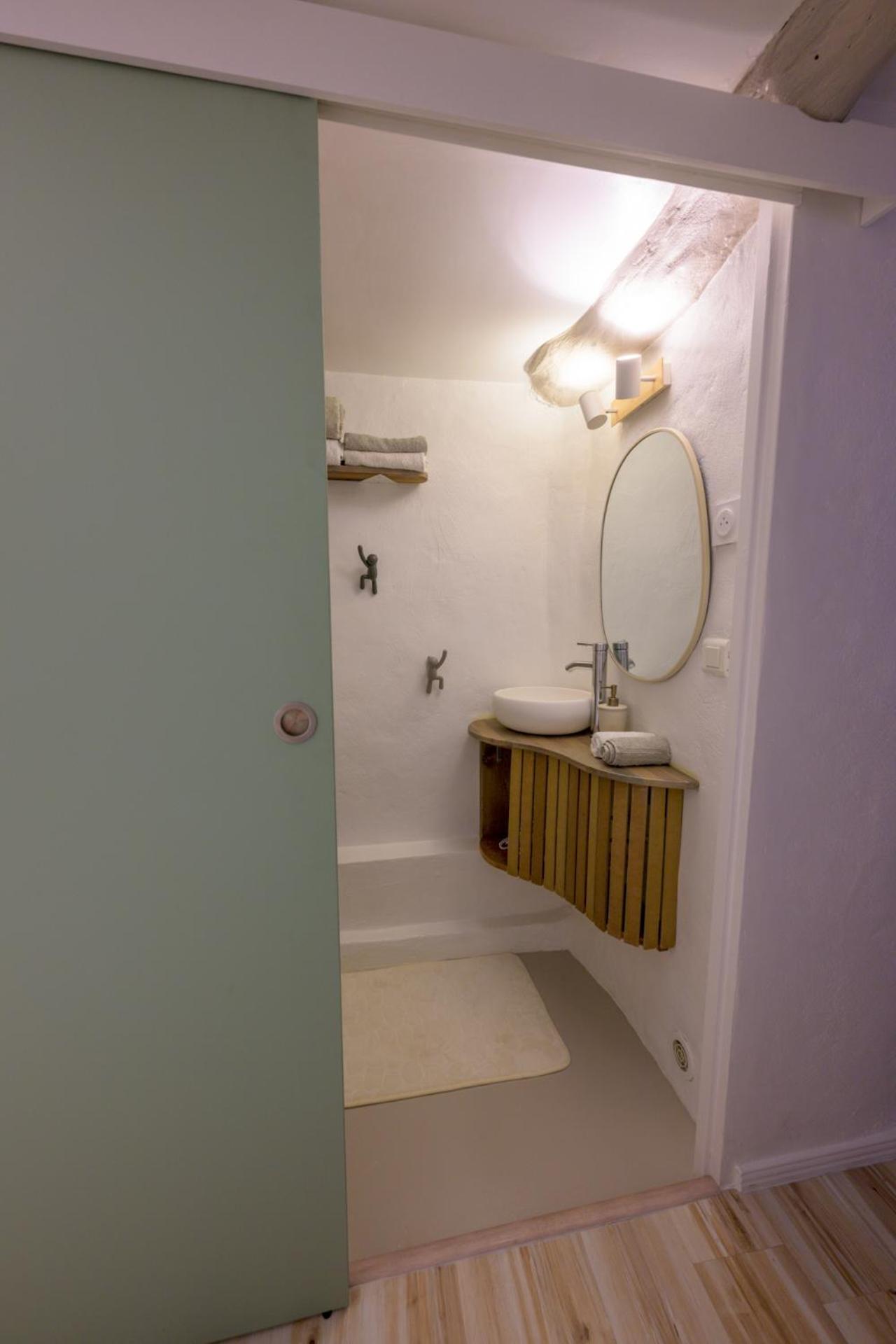Cosy Flat In The Heart Of Valbonne Village Екстериор снимка