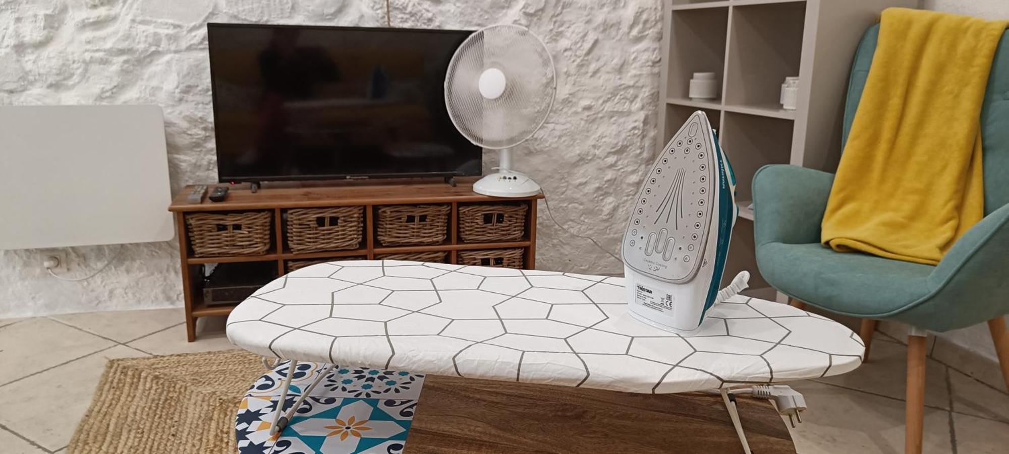 Cosy Flat In The Heart Of Valbonne Village Екстериор снимка