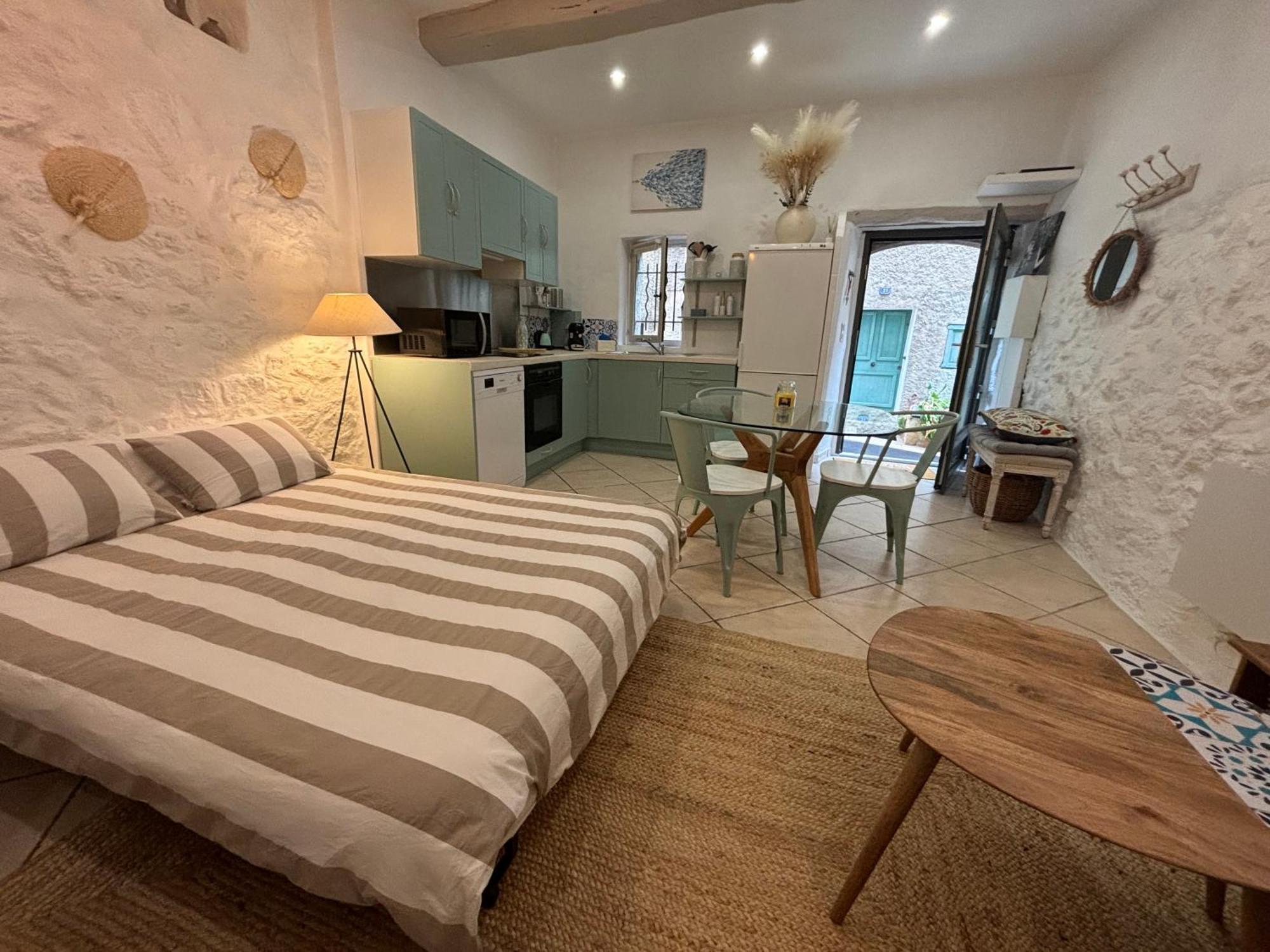 Cosy Flat In The Heart Of Valbonne Village Екстериор снимка