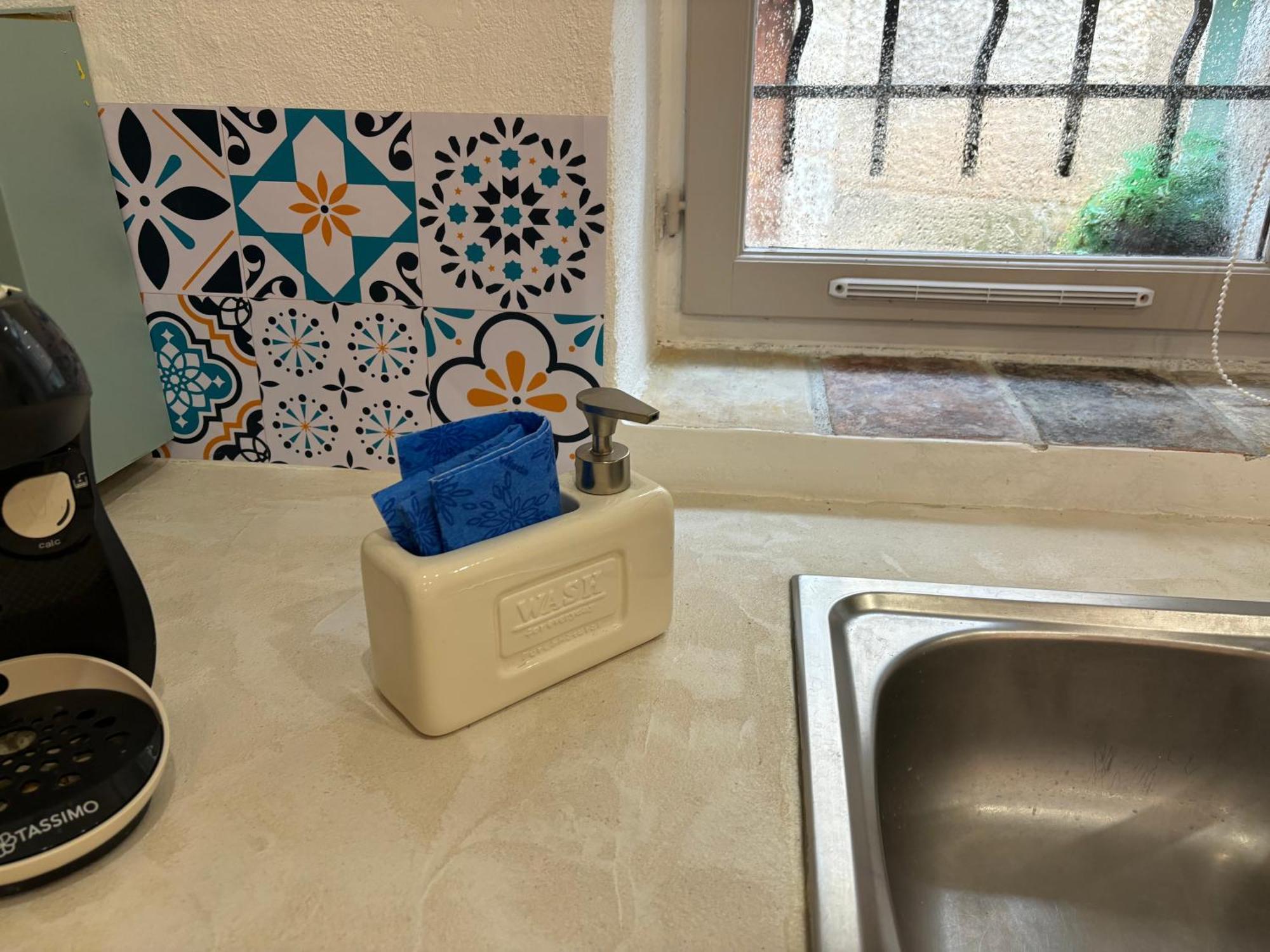 Cosy Flat In The Heart Of Valbonne Village Екстериор снимка