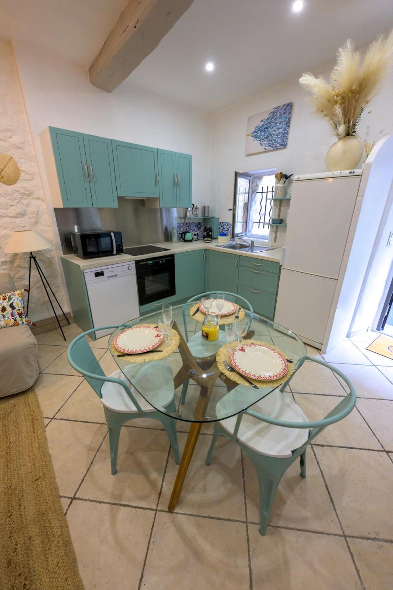 Cosy Flat In The Heart Of Valbonne Village Екстериор снимка